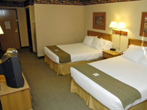 Pellston Lodge