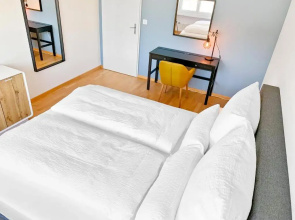 Mountain View Business Apartment