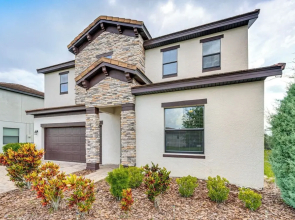 Balmoral Resort Home: Private Pool w/ Lake Views!