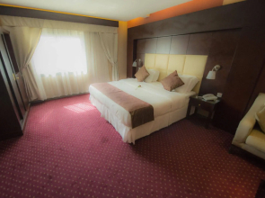 Sharz Hotel