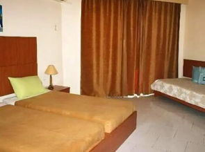 Lyristis Dinos Studios & Apartments