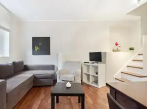 Rodrigo Lake Side Suite