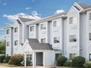 Microtel Inn & Suites by Wyndham Tulsa East