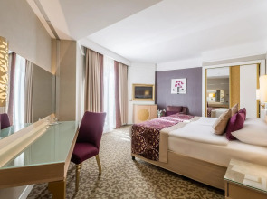 Villa Side Residence