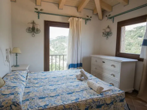 Beautiful Giardino Degli Oleandri two Bedroom Apt Sleeps 6 Plus a Child num 0862