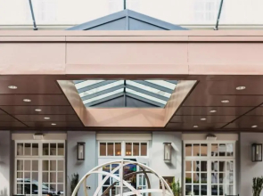 The Lindy Renaissance Charleston Hotel