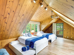 Spacious Osage Beach Home w/ Panoramic Lake Views
