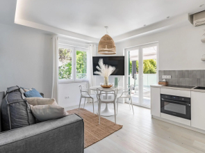 Apartment 5 km From Trogir's Center