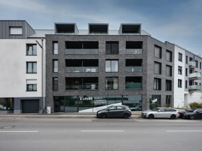 New high-end 2 BR Penthouse w Balcony