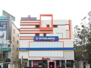 Mythri Hotel by OYO Rooms