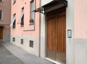 Inviting 2-bed Apartment in Parma Free Parking