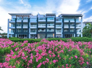 True Beachfront Condo - Corazon