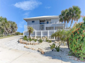 Ocean Pearl by Distinctive Beach Rentals
