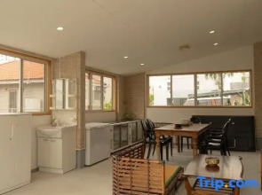 15 Minutes to Airport~1 Minute Walk to Beach XianYunZhai