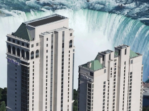 Hilton Niagara Falls/Fallsview Hotel & Suites