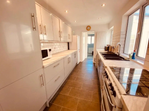 3 Bed House with Garden near Weymouth Beach