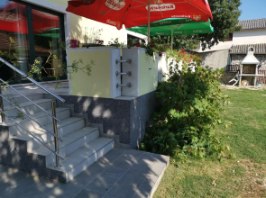 Spacious Holiday Home in Pakoštane near Sea