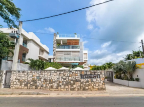 Modern 2-bed Sleeps 4 With Balcony