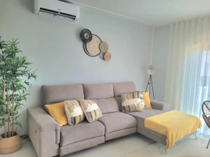 2bedroom-1bathroom-seaview-outdoorpool-petfriendly