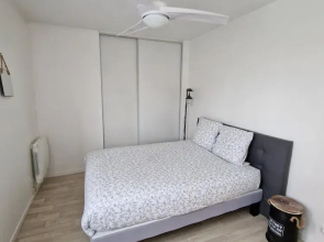 Cozy City Retreat With Balcony, Le Mans