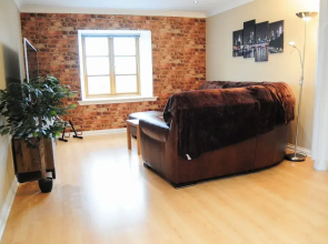 Spiers Wharf Apartment