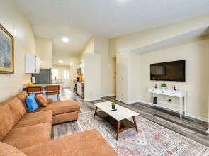 Easy ECU Access: Modern Home w/ Patio!