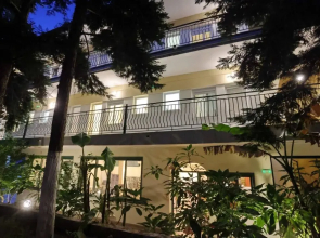 Spanos Apartments Anna's Lodge