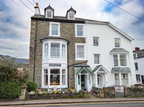 Lynwood Guest House