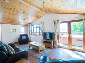 Tawny Lodge