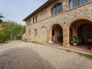 Farmhouse in Ville di Corsano Siena at the Centre
