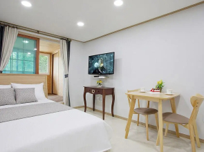 Kangchon Pine Tree Pension