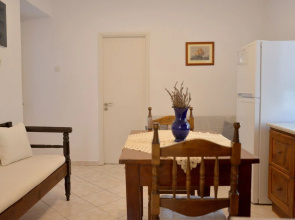 Irinis House