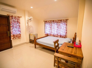 Suriyamanee House