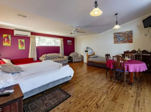 Bulwarra Accommodation - Heritage Studio