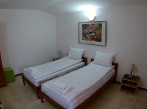 Hotel Alex