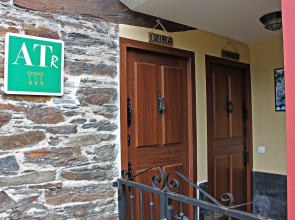 Apartamentos El Llago