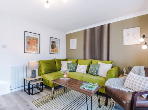Gorgeous Home in Chester Sleeps 6 With Parking