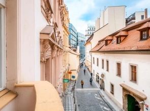 Kafka Apartment 4BR+2bath Old Town