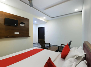 OYO 65742 Hotel Hill Villa