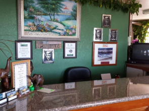 Green Country Inn