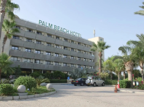Palm Beach Hotel & Bungalows