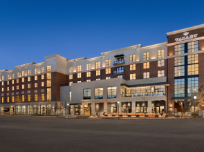 Valley Hotel Homewood Birmingham, Curio Collection by Hilton