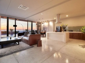 Spacious 1bdr Perfect For Romantic Weekend Seaview