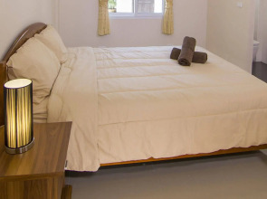 Villa Waree 5 minutes from City and Beach