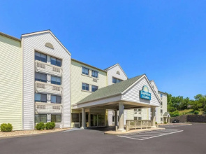 Days Inn by Wyndham Kansas City Northeast