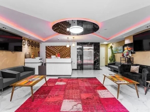 Mays Royal Hotel