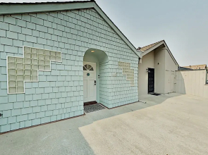 Mer De Calladonn - Ocean-View Oasis w/ Balcony townhouse