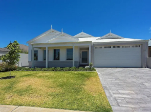 A Waterside Paradise