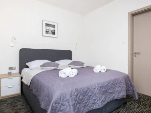Apartments Five Seas by Renters