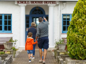 The Knoll House